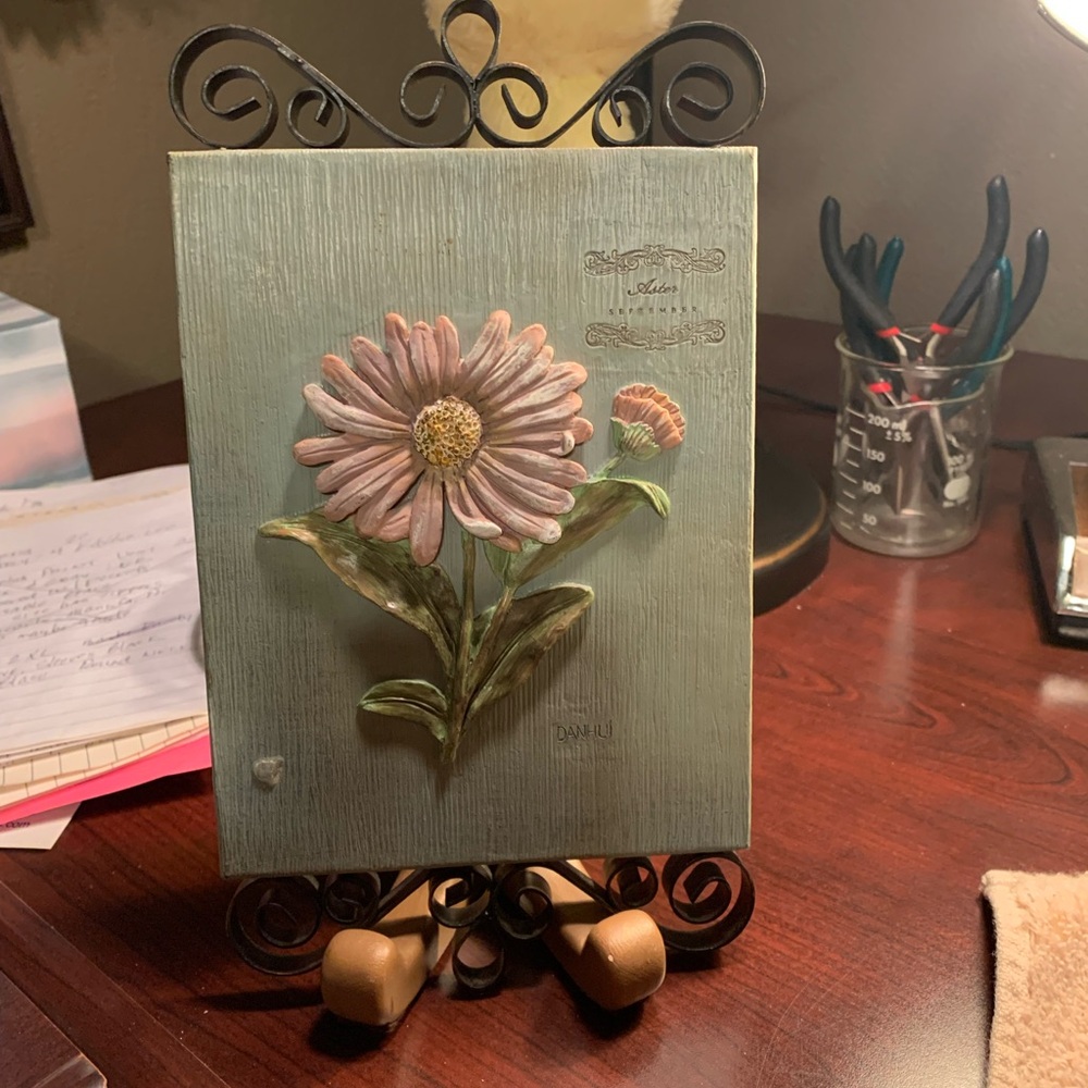 Vintage Aster flowered signed Danhui Scrolled Resin Art